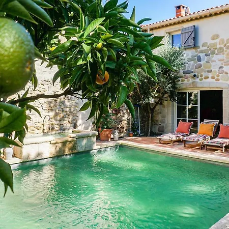 Holiday home Lovely In With Outdoor Swimming Pool Roujan